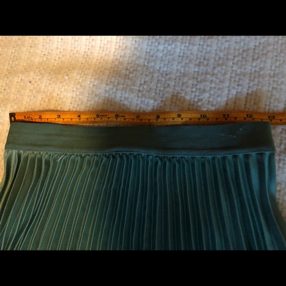 H&M Midi Skirt - Picture 3 of 4